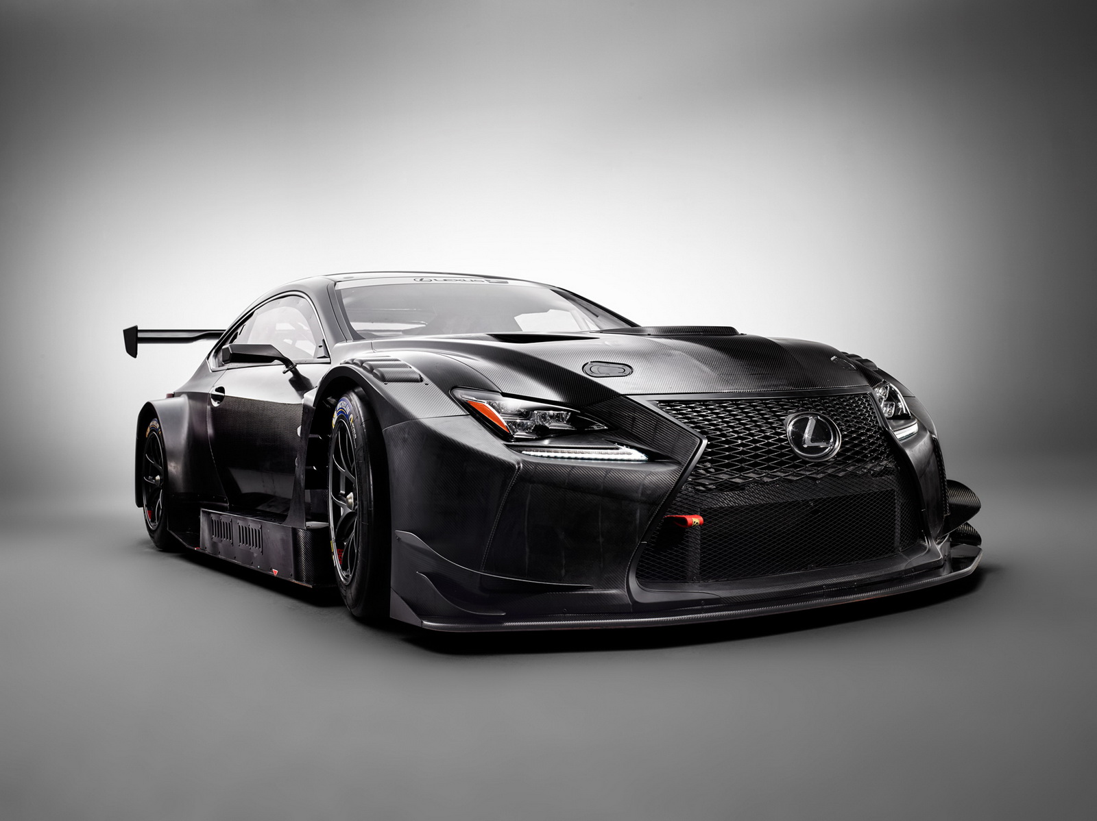 lexus-rc-f-gt3-je-spreman-za-takmicenje