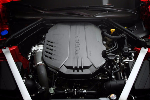 odmah-nakon-serije-4-stize-kia-stinger-rwd-sports-sedan