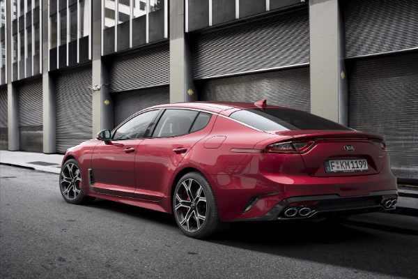 odmah-nakon-serije-4-stize-kia-stinger-rwd-sports-sedan