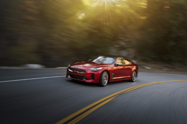 odmah-nakon-serije-4-stize-kia-stinger-rwd-sports-sedan