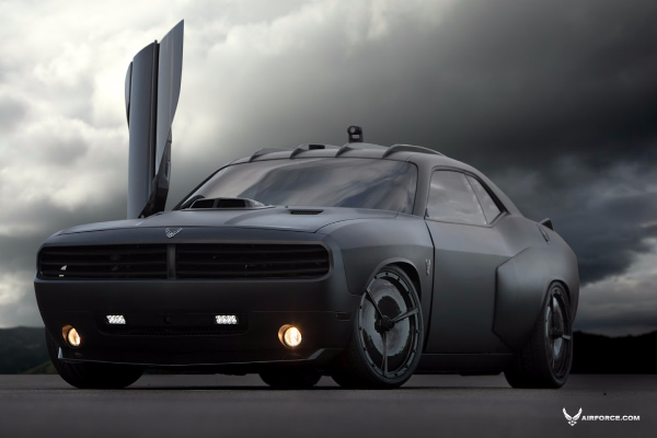 sve-samo-stelt-ne-dodge-challenger-vapor