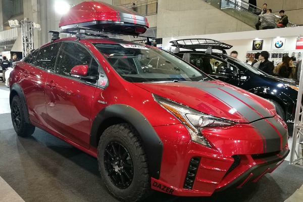 crossover-toyota-prius-x-ostavlja-bez-reci