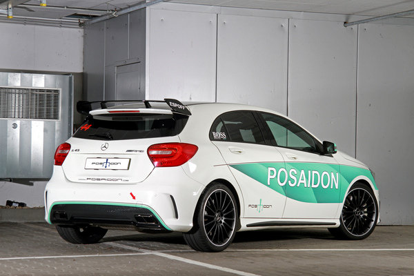 mercedes-amg-a45-protiv-obicnog