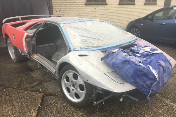 nema-hrabrih-za-restauraciju-lamborghini-diablo-se30-