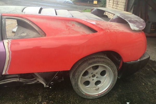 nema-hrabrih-za-restauraciju-lamborghini-diablo-se30-