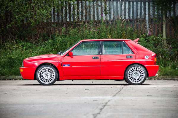 jamiroquai-prodaje-svoj-lancia-delta-integrale-model