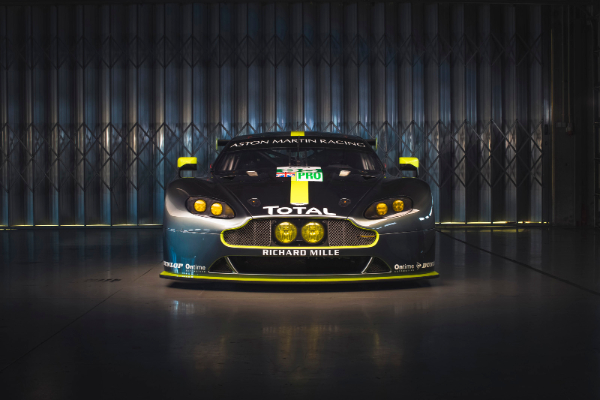 aston-martin-predstavlja-novi-vantage-gte-