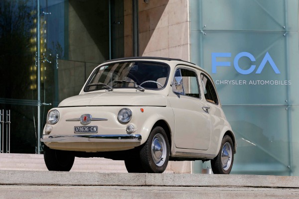 fiat-500-zvanicno-postaje-moderno-umetnicko-delo