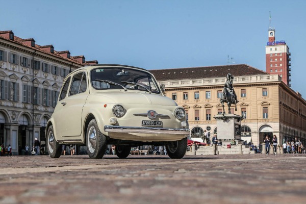 fiat-500-zvanicno-postaje-moderno-umetnicko-delo