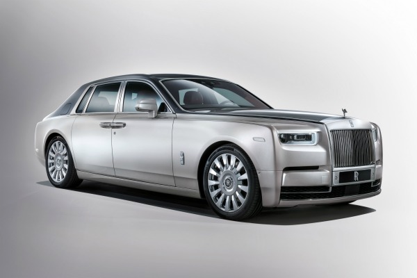 konacno-je-stigao-novi-rolls-royce-phantom-viii