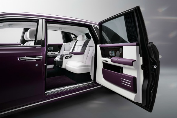 konacno-je-stigao-novi-rolls-royce-phantom-viii