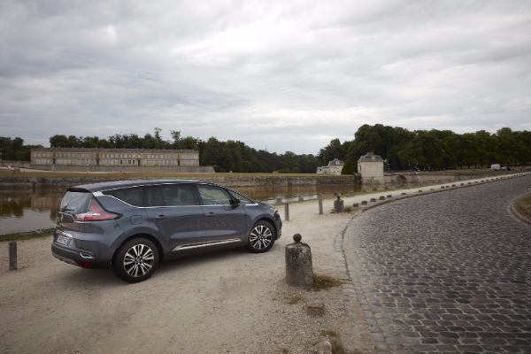 renault-2017-espace-sa-alpine-motorom