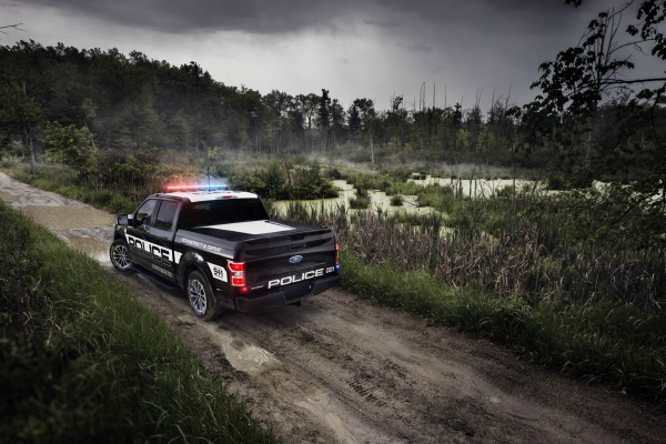 ford-lansira-f-150-police-responder