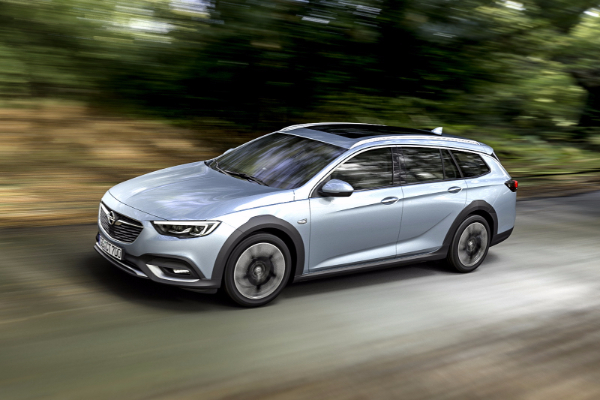 Opel Insignia Country Tourer - Exclusive Model