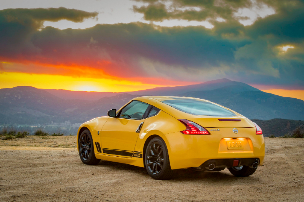 nissan-370z-coupe-nova-zver-iz-japana