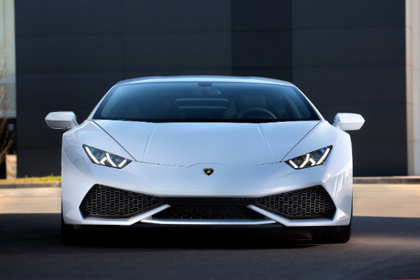 ko-ne-bi-zeleo-da-se-provoza-lamborghini-huracan-sa-taxi-licencom