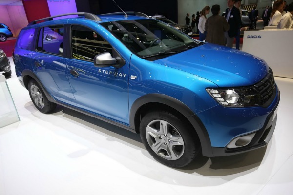 Zeneva-2017-dacia-logan-mcv-stepway