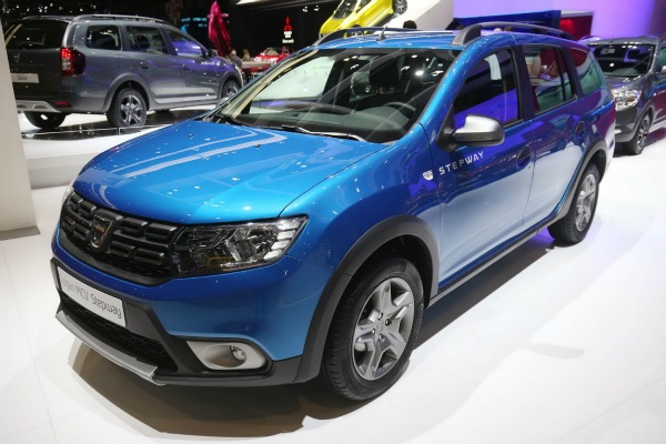 Zeneva-2017-dacia-logan-mcv-stepway