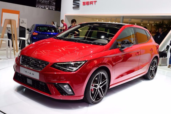 poceo-sajam-automobila-u-Zenevi