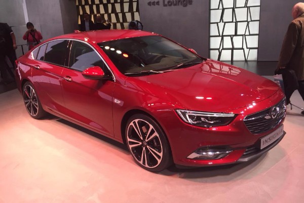 poceo-sajam-automobila-u-Zenevi