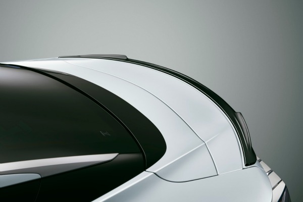 lexus-lc-dobija-novu-opremu-za-karoseriju