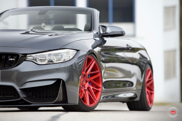 bmw-m4-kabrio-na-cudnom-kompletu-tockova