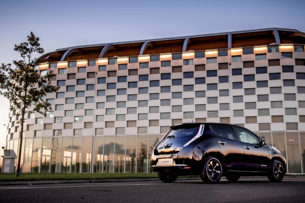 nissan-leaf-black-edition