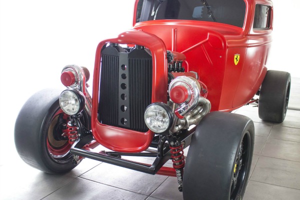 unikatni-ferrari-ford-hot-rod