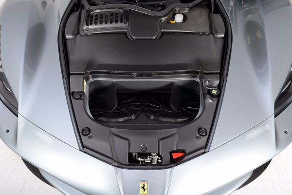 srebrni-laferrari-vredan-4-miliona