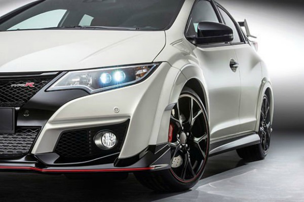 honda-civic-type-r-glavom-i-bradom