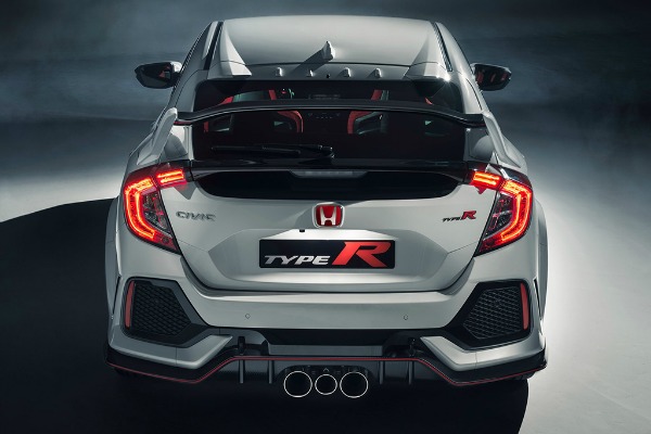 honda-civic-type-r-glavom-i-bradom