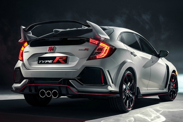 honda-civic-type-r-glavom-i-bradom