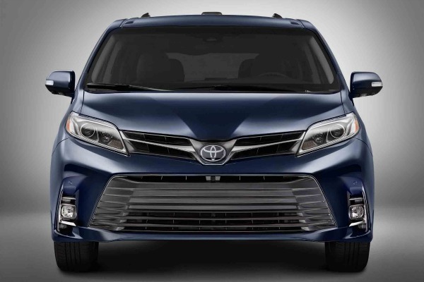 toyota-sienna-debituje-sa-novim-detaljima