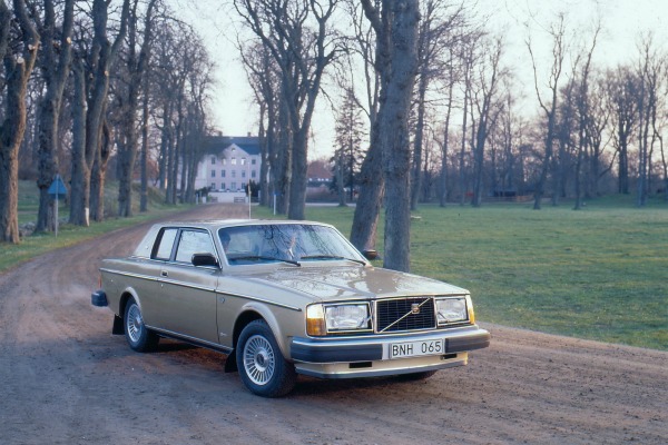 volvo-podseca-na-svoj-slavni-model