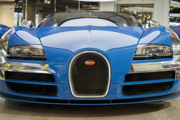 bugatti-veyron-u-cast-legendarnog-sportiste