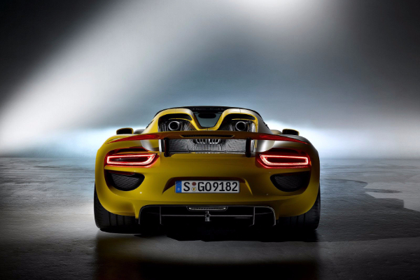 porsche-918-ne-mora-da-strepi-do-2025-godine