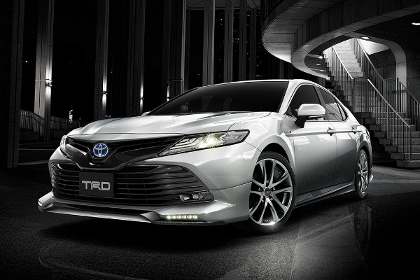 toyota-camry-debituje-u-trd-i-modellista-varijanti