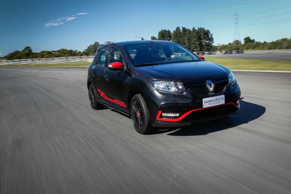 renault-sandero-rs-racing-spirit-edition