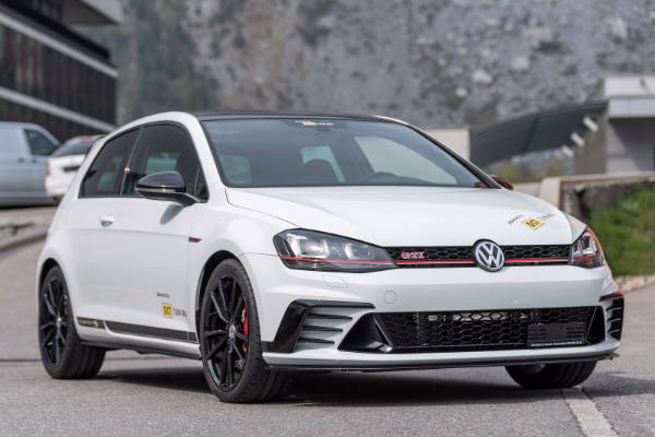 vw-golf-gti-clubsport-kompanije-oct-tuning