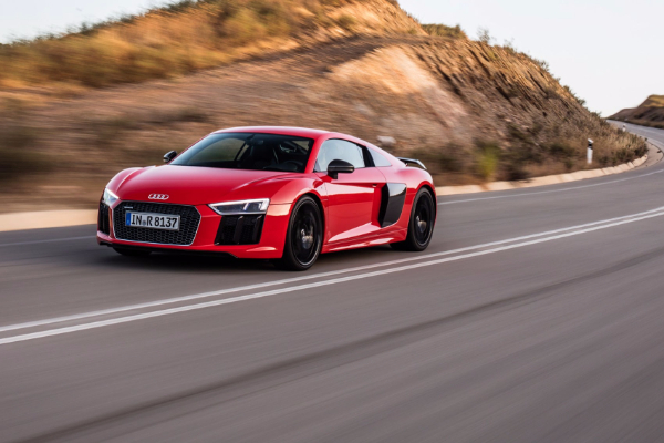 audi-r8-v10-plus-je-superautomobil-za-sve-vremenske-prilike-