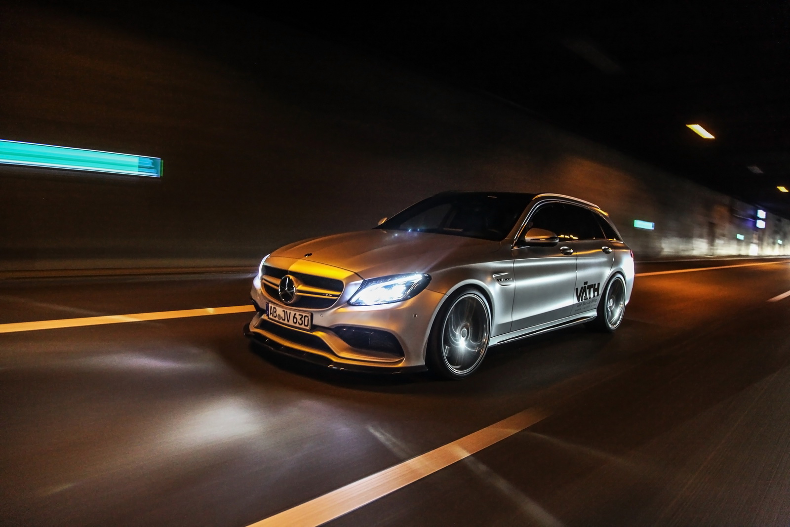 mercedes-amg-c63-mocni-karavan-sa-700-ks