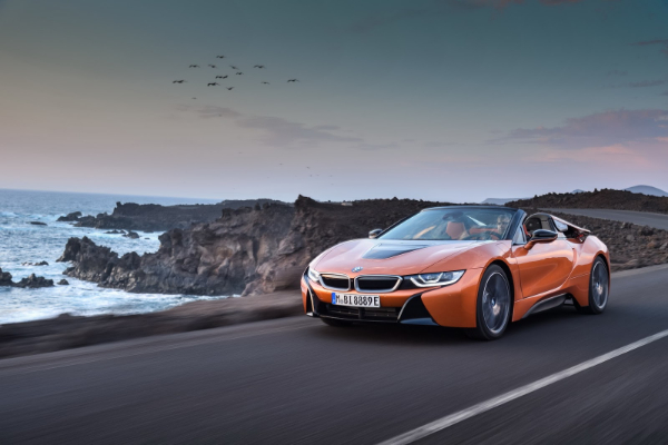 bmw-dodaje-nove-detalje-svoje-i8-generacije-kupe-i-kabrio-modela