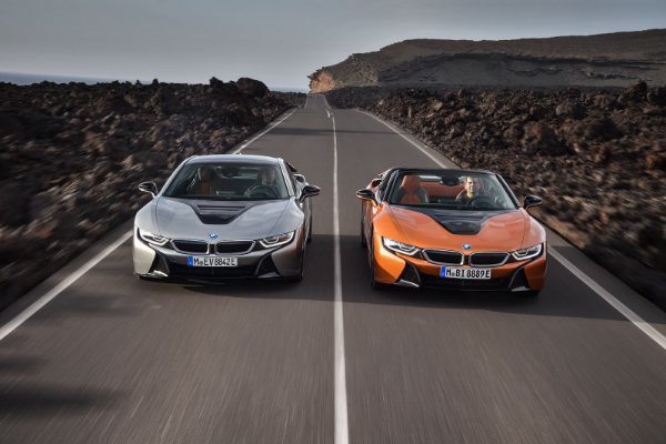 bmw-dodaje-nove-detalje-svoje-i8-generacije-kupe-i-kabrio-modela