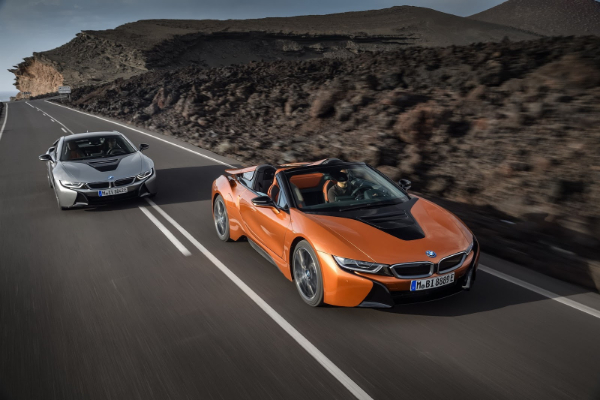 bmw-dodaje-nove-detalje-svoje-i8-generacije-kupe-i-kabrio-modela