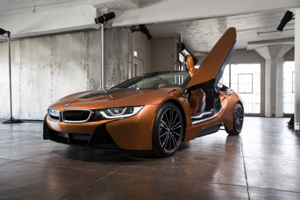 bmw-dodaje-nove-detalje-svoje-i8-generacije-kupe-i-kabrio-modela