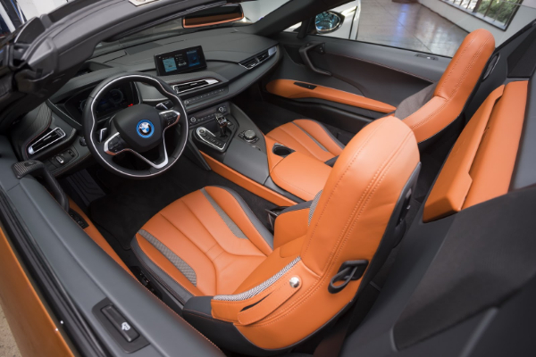 bmw-dodaje-nove-detalje-svoje-i8-generacije-kupe-i-kabrio-modela