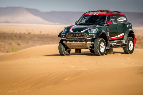 specijalni-mini-john-cooper-bagi-za-dakar-reli