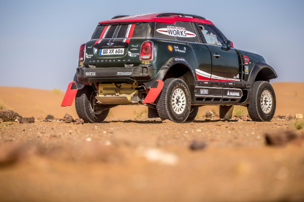 specijalni-mini-john-cooper-bagi-za-dakar-reli