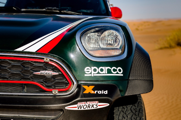 specijalni-mini-john-cooper-bagi-za-dakar-reli