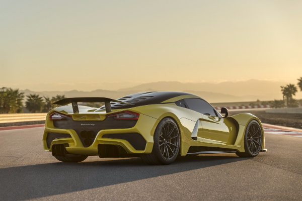 hennessey-predstavlja-venom-f5-sa-1600-ks